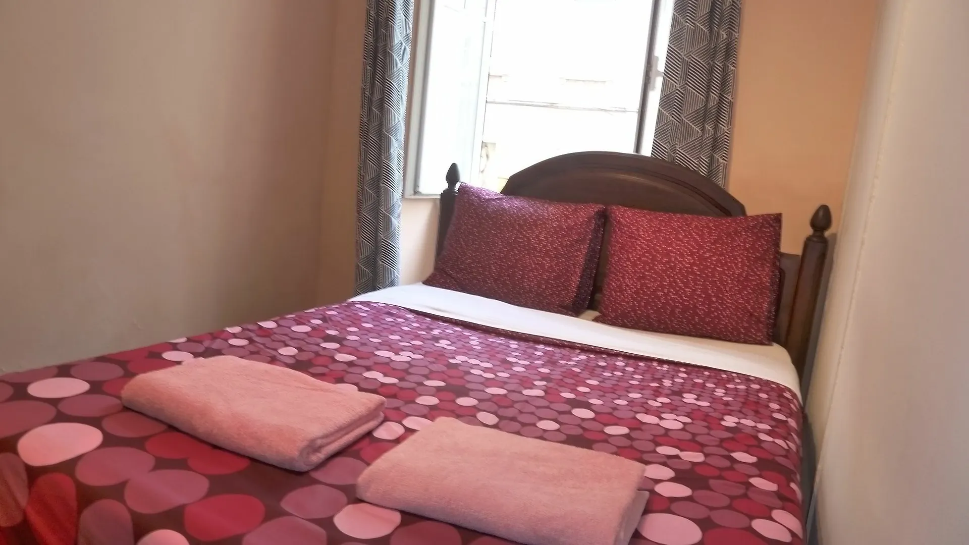 **  Midtown Guest House Lisboa Portekiz